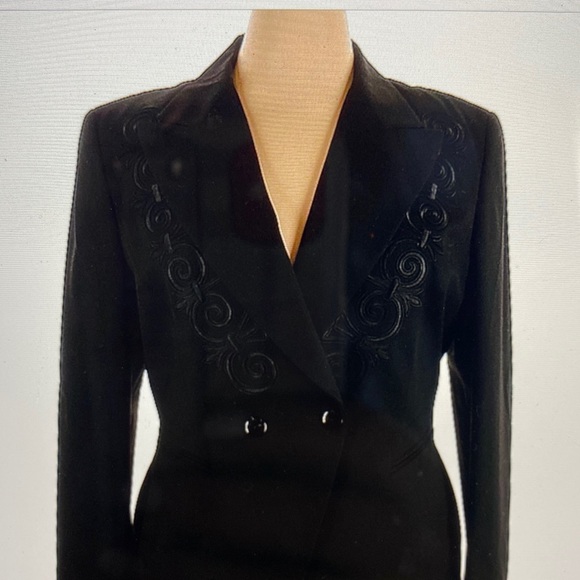 Escada New Wool Black Embroidered Logo Lined Jacket